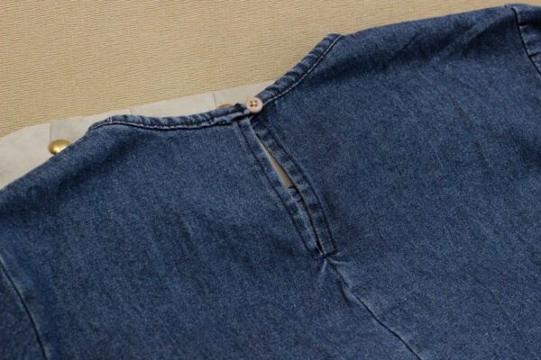 Váy suông denim túi hộp phong cách trẻ trung năng động - Mẫu váy nữ đẹp, dễ mặc, phù hợp mặc đi làm, đi chơi, du lịch - Hình ảnh 7