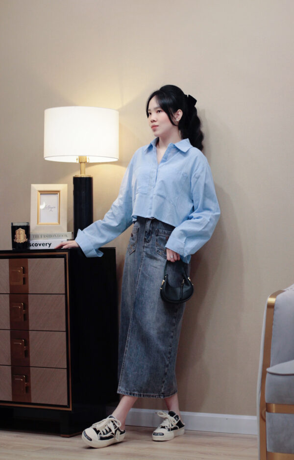 Áo Sơ Mi Croptop Nút Dọc Hai Túi Ngực Lệch Tà Tay Dài Chất Thô Phong Cách Đi Chơi - Hình ảnh 6