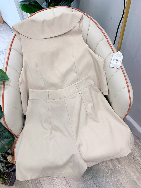 Set Áo Croptop Cổ Sen Quần Short - Thiết Kế Thanh Lịch, Chất Liệu Thô Thoáng Mát - Hình ảnh 4