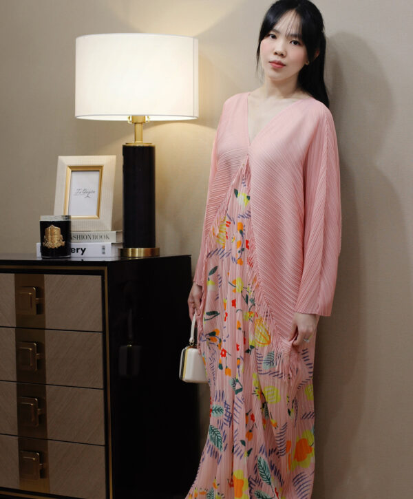 Váy Midi Hoa Lụa Dập Ly Phối Tua Rua Tay Lỡ