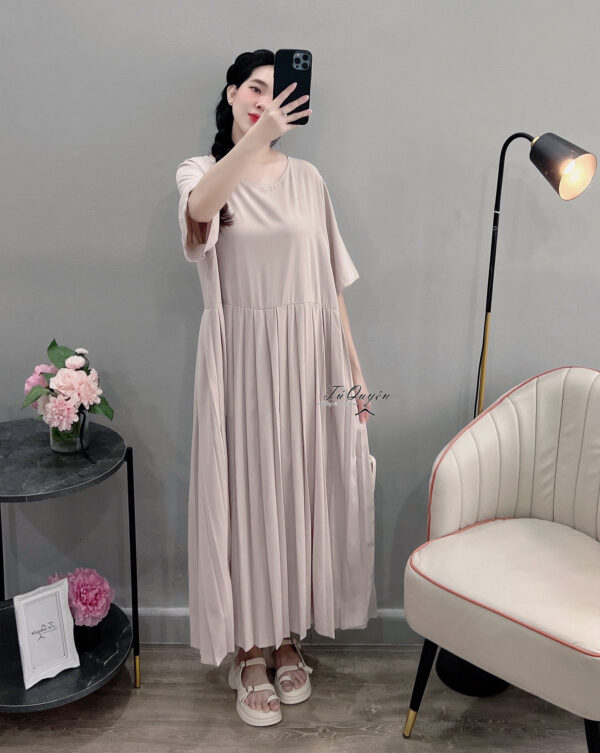 Váy Midi Cổ Tròn Chiết Eo Xếp Ly Tay Ngắn Phong Cách Thanh Lịch - Tú Quyên - Ảnh 5