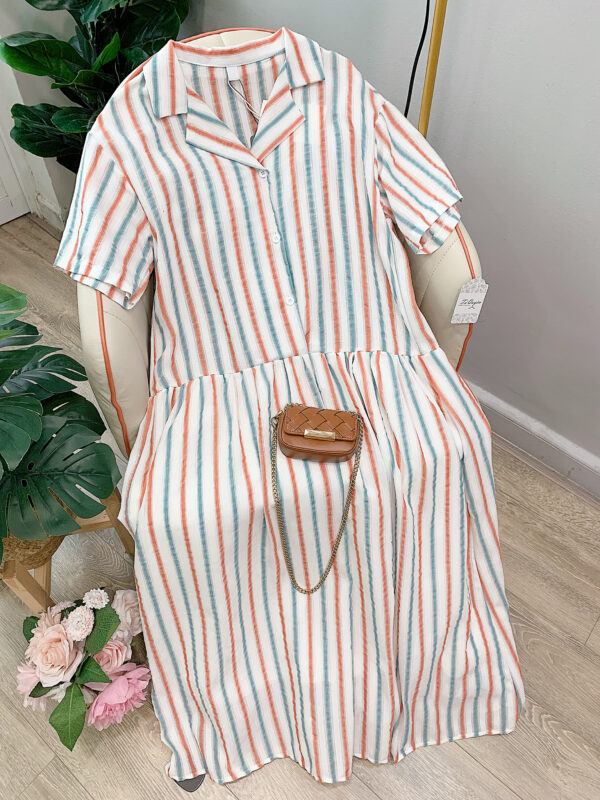 Váy Midi Cổ Sơ Mi Kẻ Sọc Phối Màu Nút Cài Tay Ngắn - Phong Cách Daily, Chất Liệu Thô Mát Lửng Qua Gối - Hình ảnh 2