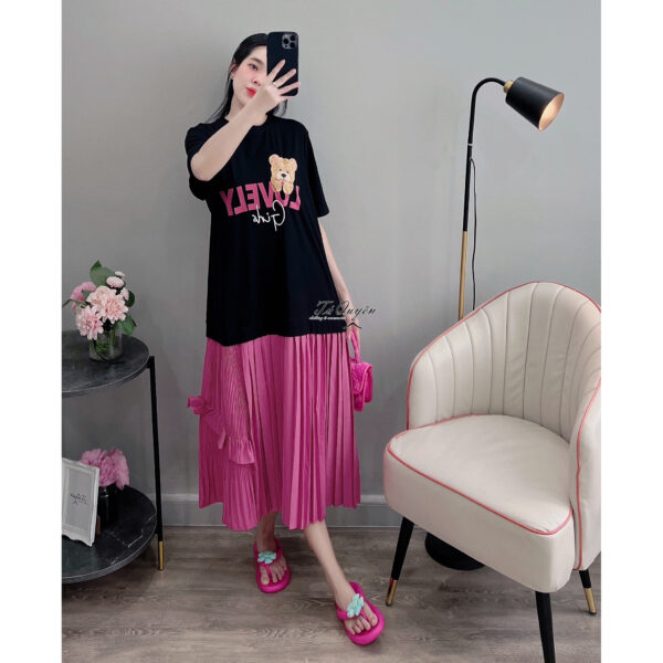 Váy Midi Thun Cổ Tròn Hình Gấu In Chữ Đuôi Xếp Ly Tay Ngắn - Ảnh 6