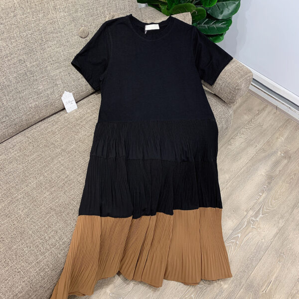 Váy Midi Thun Cổ Tròn Phân Tầng Xếp Ly Tay Ngắn - Phong Cách Daily, Đi Chơi - Hình ảnh 5