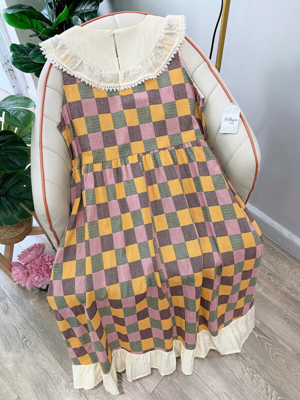 Váy Midi Caro Cổ Tròn Phối Bèo Chiết Eo Sát Nách - Hình ảnh 2