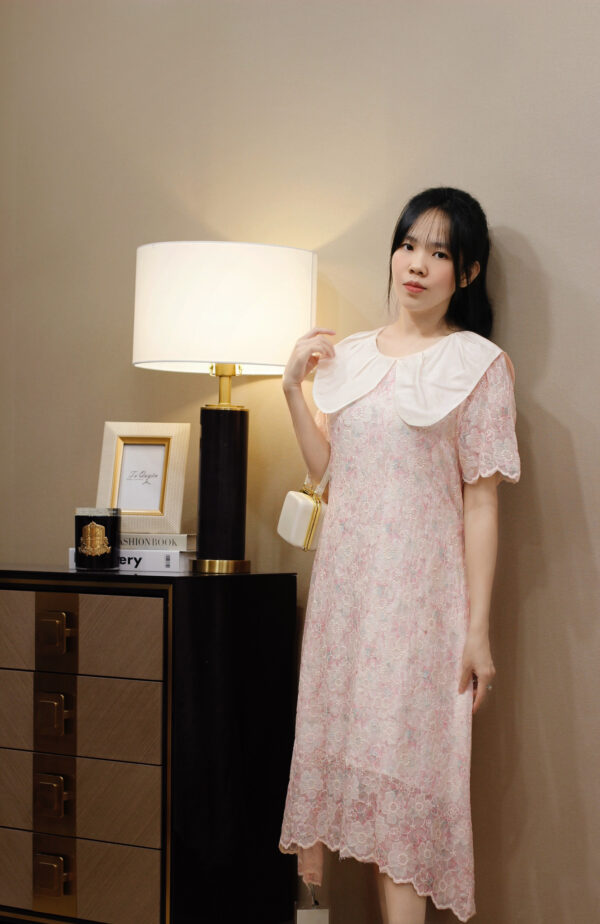 Váy Midi Voan Thêu Hoa Cổ Tròn Dây Buộc Eo Tay Ngắn - Thiết Kế Thanh Lịch, Nữ Tính - Ảnh 2
