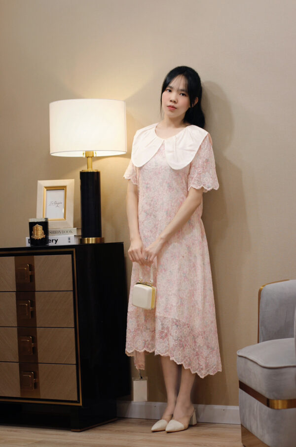 Váy Midi Voan Thêu Hoa Cổ Tròn Dây Buộc Eo Tay Ngắn - Thiết Kế Thanh Lịch, Nữ Tính
