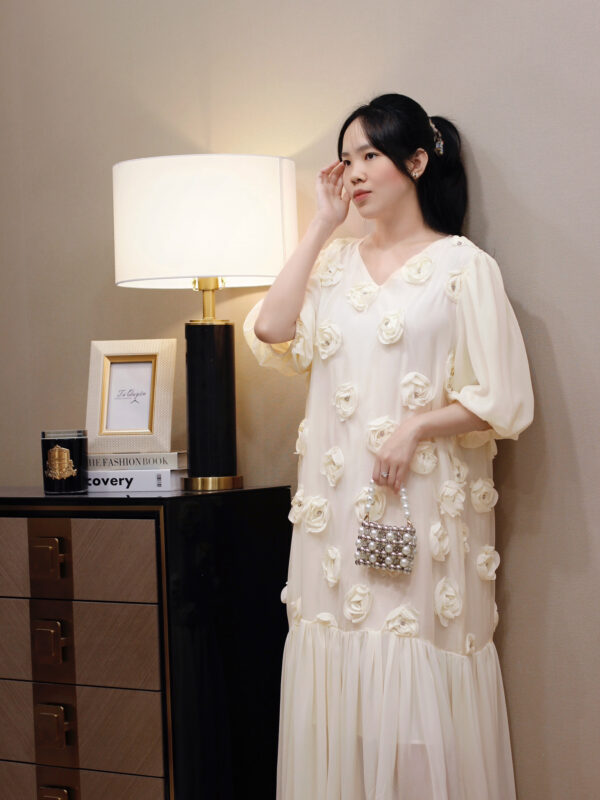 Váy Midi Voan Đính Hoa Cổ Tim Đuôi Cá Tay Phồng Bo Chun Có Lót - Thiết Kế Thanh Lịch, Sang Trọng - Ảnh 4