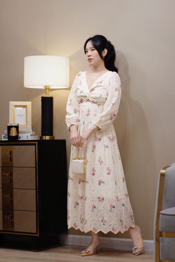 Váy Midi Voan Thêu Hoa Cổ Tim Xoắn Ngực Chiết Eo Tay Lỡ Bo Chun Có Lót - Thiết Kế Thanh Lịch, Phù Hợp Đi Tiệc, Đi Chơi, Du Lịch - Ảnh 10