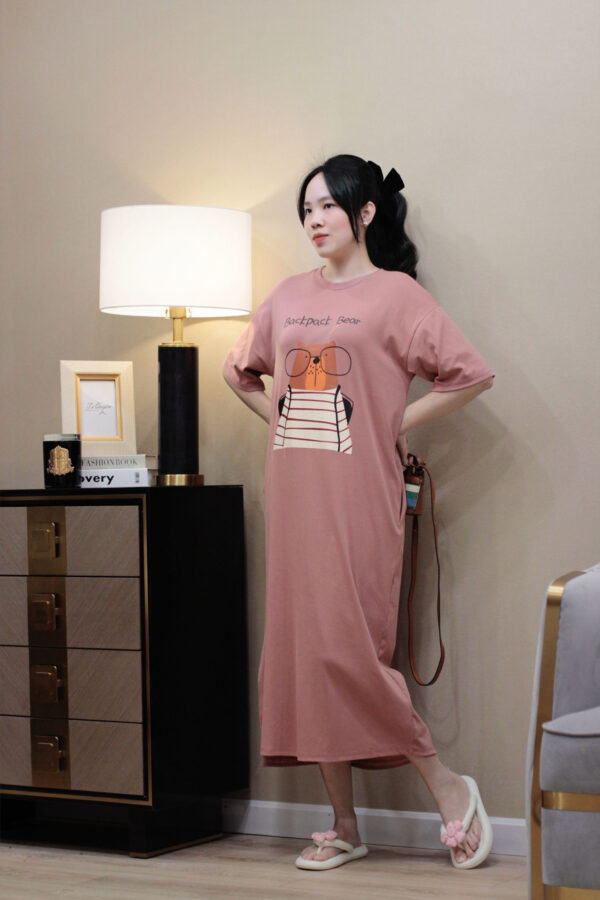 Váy Midi Thun Cổ Tròn Hình Gấu Đeo Kính Tay Ngắn - Hình ảnh 16