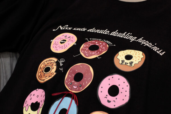 Váy Midi Thun Cổ Tròn Họa Tiết Donuts - Phong Cách Năng Động, Thoải Mái - Hình ảnh 2