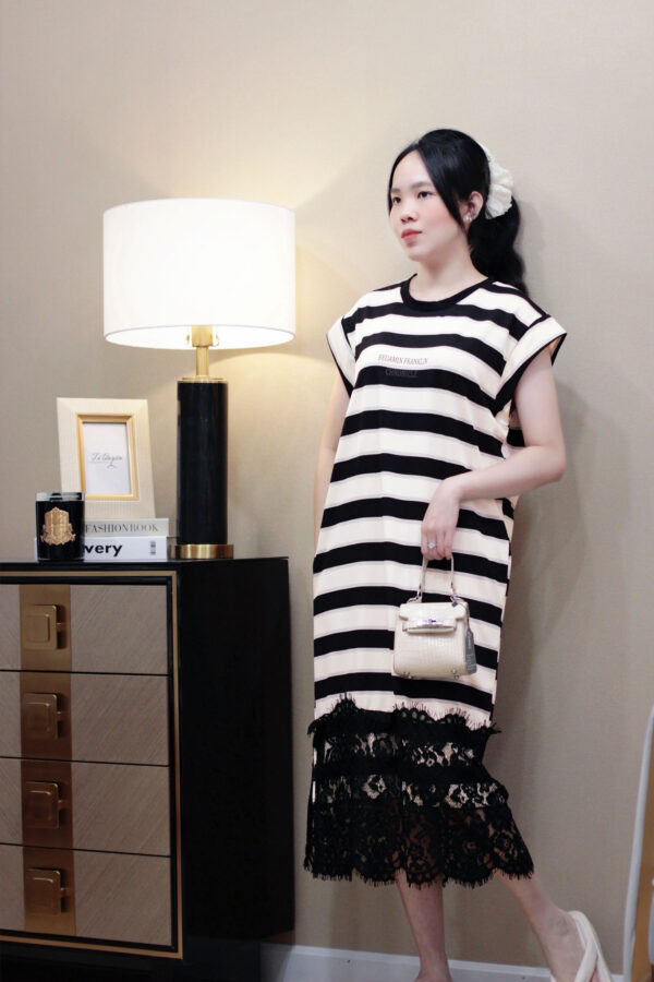 Váy Midi Thun Cổ Tròn Sọc Ngang Chân Váy Ren Sát Nách - Ảnh 3