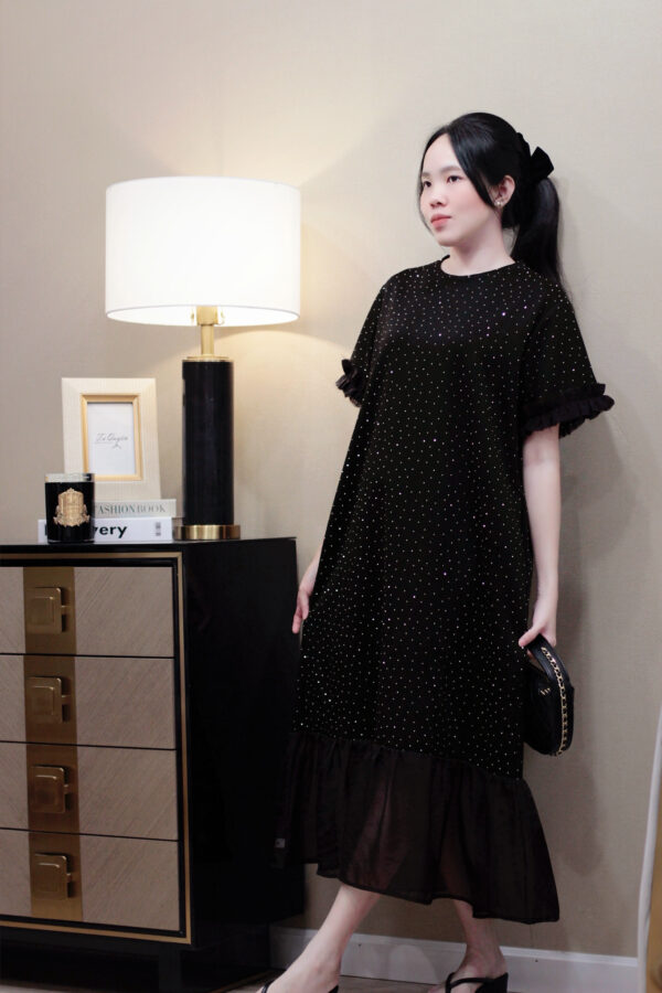Váy Midi thun cổ tròn đính đá đuôi cá voan tay ngắn - Ảnh 3