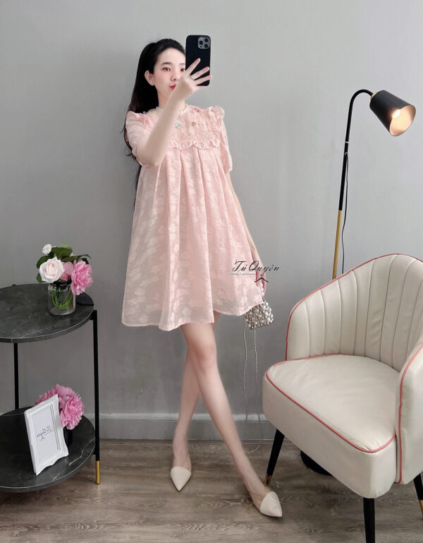 Váy suông cổ tròn ren đính hoa tay ngắn bo - Ảnh 5
