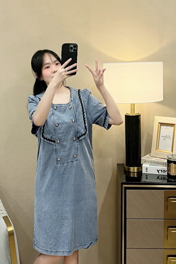 VÁY SUÔNG JEAN CỔ VUÔNG PHỐI VIỀN NÚT NGỰC, Váy Jean Lửng Tay Ngắn Phong Cách Daily - Ảnh 8