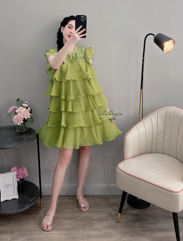 Váy suông cổ tròn xếp ly đính hoa xếp 5 tầng có lớp lót sát nách - Ảnh 10