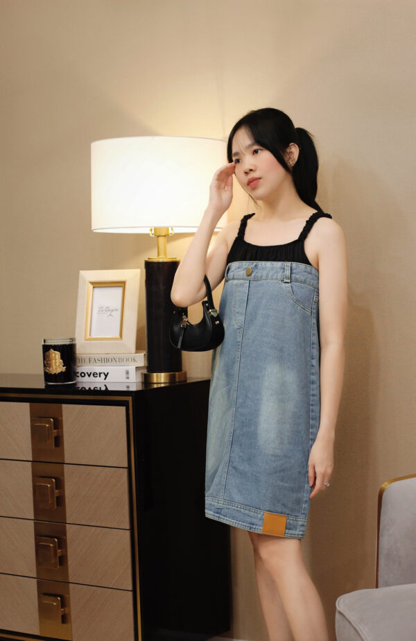 Váy suông jean hai dây bo chun - Thiết kế trẻ trung, năng động - Hình ảnh 3