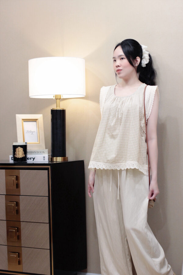 Áo Sơ Mi Nữ Cổ Tròn Caro Tay Sát Nách Viền Bèo Phong Cách Vintage - Hình ảnh 6