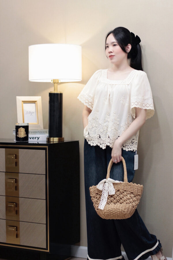 Áo Sơ Mi Kiểu Cổ Vuông Thêu Hoa Đục Lỗ Tay Ngắn Phong Cách Vintage - Hình ảnh 7