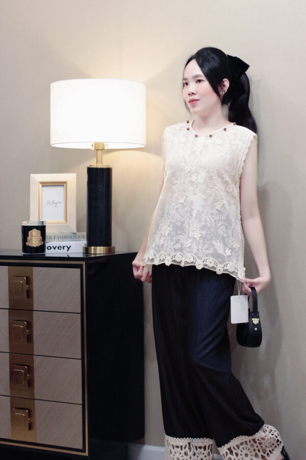 Áo Sơ Mi Ren Cổ Tròn Tay Sát Nách Thanh Lịch - Đi Chơi, Du Lịch - Hình ảnh 5