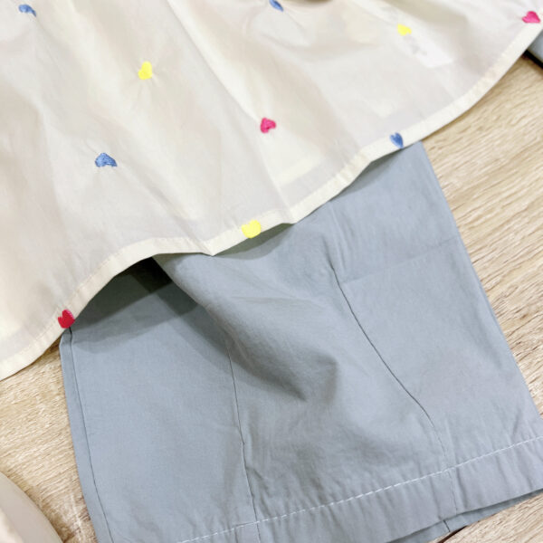 Áo sơ mi nữ cổ tròn thêu tim chun ngực tay ngắn thời trang - Hình ảnh 11