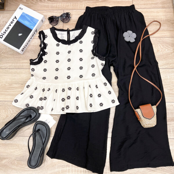 Set Áo Kiểu Sát Nách In Hoa và Quần Dài Ống Rộng - Thời Trang Thường Ngày - Hình ảnh 5