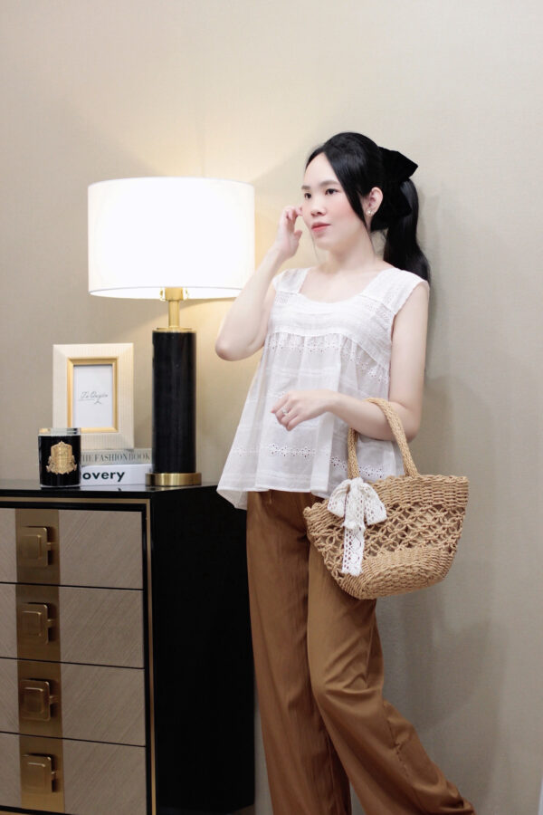 Set Áo Cổ Vuông Đục Lỗ và Quần Dài Lưng Thun Phong Cách | Thời Trang Nữ Đi Chơi Du Lịch - Hình ảnh 5