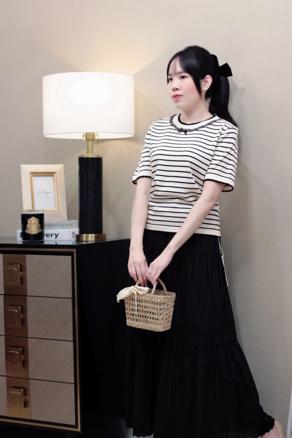Áo Len Sọc Cổ Tròn Viền Ren Tay Ngắn - Ảnh 4