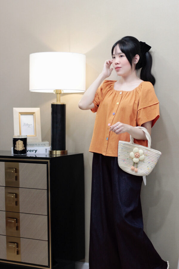 Áo Sơ Mi Cổ Thuyền Nút Dọc Tay Phồng Croptop Thô Trơn - Ảnh 6