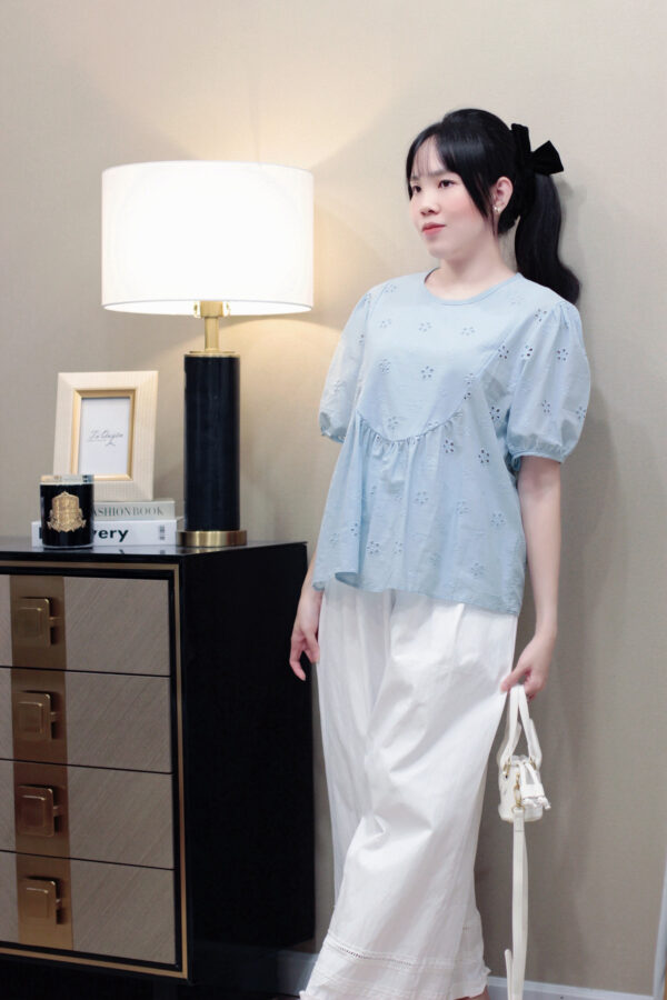 Áo Sơ Mi Cổ Tròn Thêu Hoa Tay Ngắn Thanh Lịch - Ảnh 4