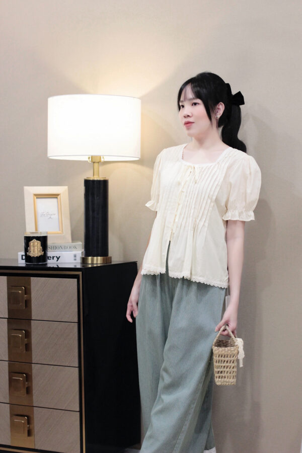 Áo Sơ Mi Nữ Cổ Vuông Cột Nơ Tay Ngắn Phồng Bo Chun Thanh Lịch - Ảnh 4