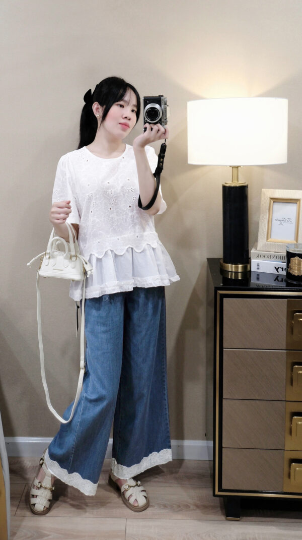Áo Sơ Mi Nữ Cổ Tròn Đục Lỗ Thêu Hoa Đuôi Bèo Tay Ngắn Chất Thô Thoáng Mát - Ảnh 6
