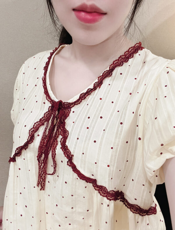 Áo Sơ Mi Nữ Chấm Bi Cổ Tim Viền Ren Tay Phồng Bo Chun Thanh Lịch - Ảnh 3