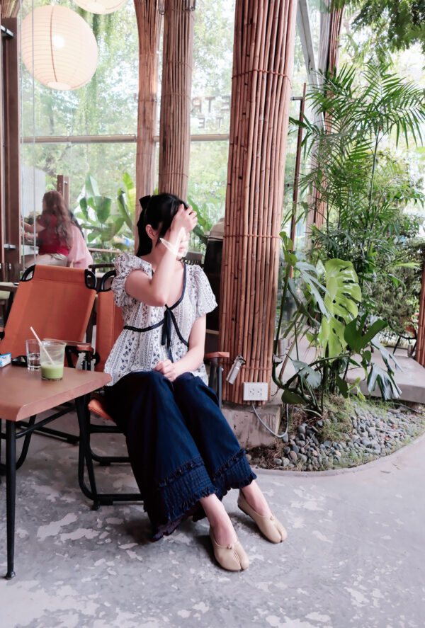 Áo Sơ Mi Hoa Nhí Cổ Tim Viền Ren Tay Ngắn Phồng Bo Chun - Ảnh 4