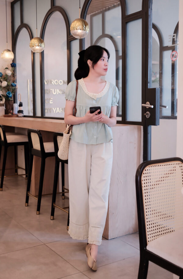 Áo Sơ Mi Kiểu Nữ Cổ Tròn Viền Ren Nút Dọc Tay Ngắn Bo Chun - Ảnh 7