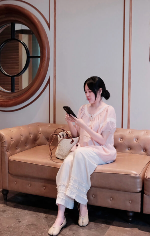Áo Sơ Mi Nữ Cổ Tròn Viền Ren Tay Cánh Dơi Thanh Lịch - Ảnh 7