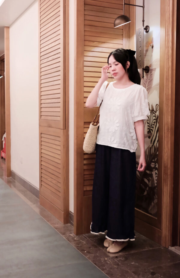 "Áo Sơ Mi Voan Kiểu Hoa Nổi Cổ Tròn Tay Ngắn Thanh Lịch - Đi Chơi, Đi Làm" - Ảnh 2