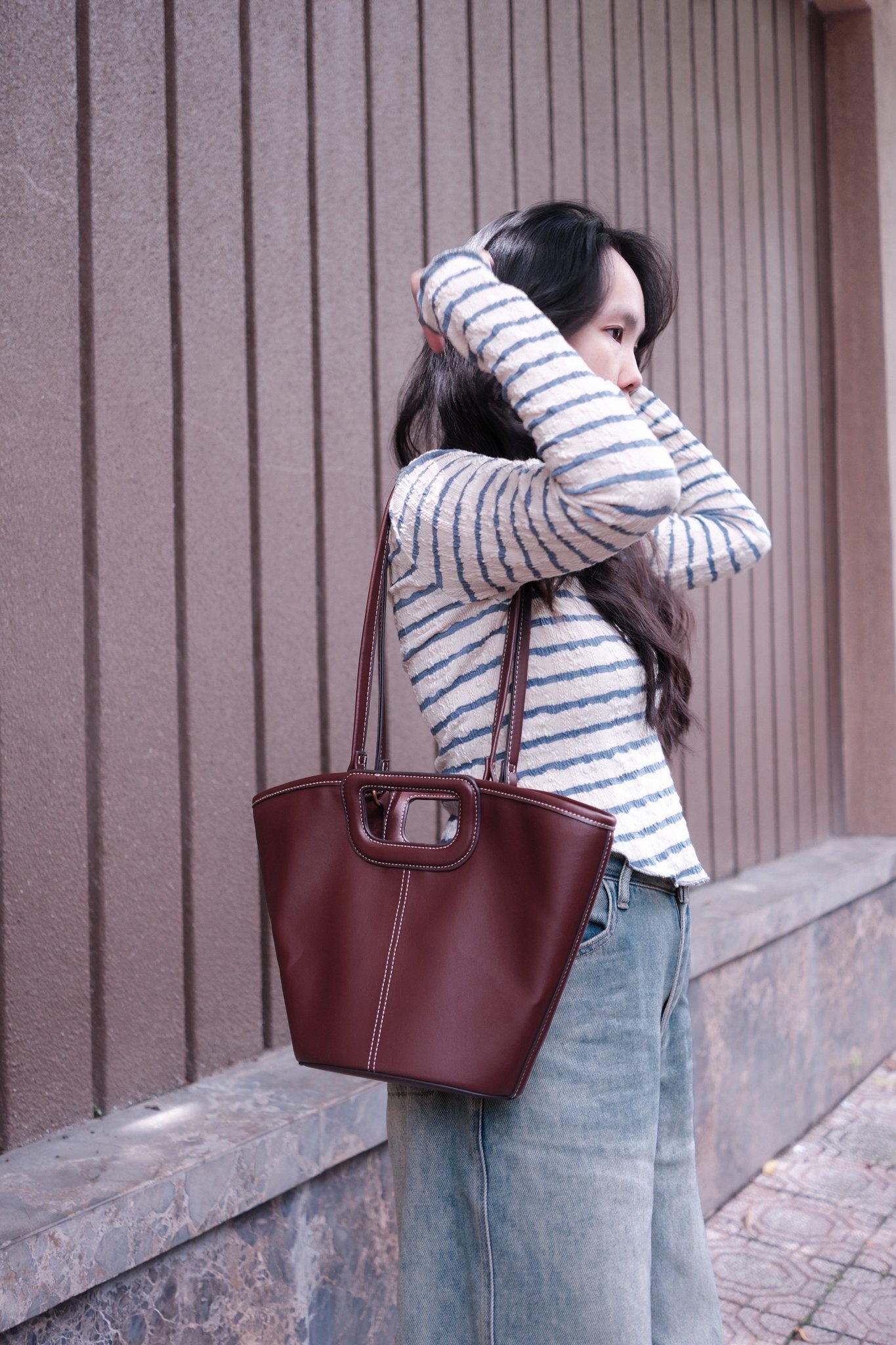 Áo Croptop Len Tay Dài Kẻ Ngang Cổ Chữ V - Phong Cách Thời Trang Năng Động - Ảnh 5