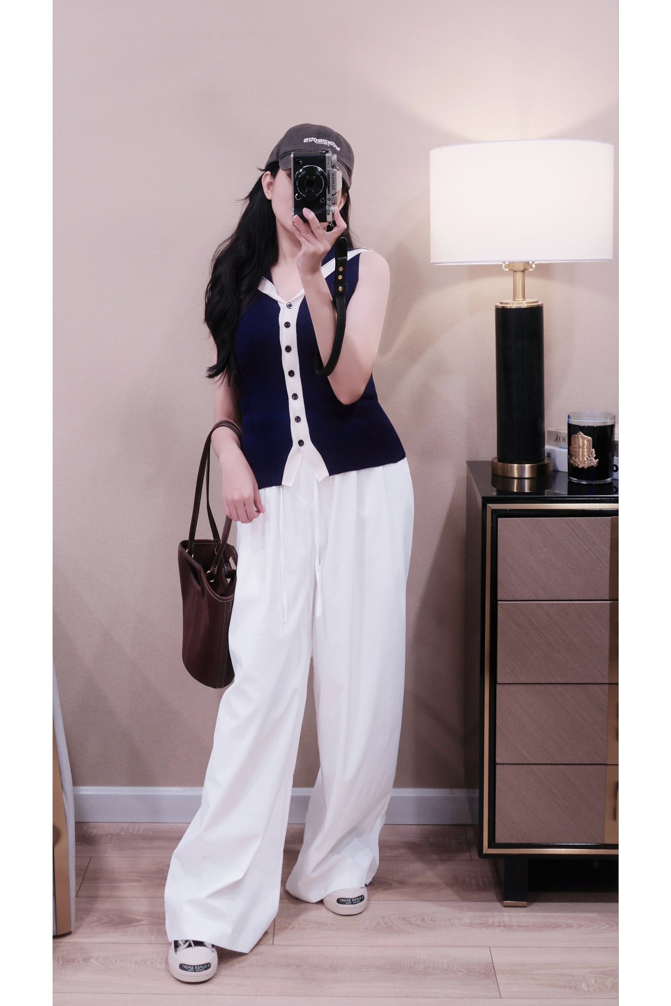 Áo Len Cổ V Sát Nách Nút Dọc Thanh Lịch - Đi Chơi, Du Lịch - Ảnh 5