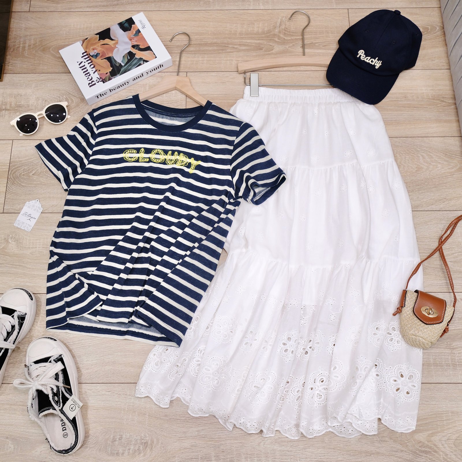 Áo Len Sọc Cổ Tròn Đính Hạt Tay Ngắn Phong Cách Thời Trang - Ảnh 2