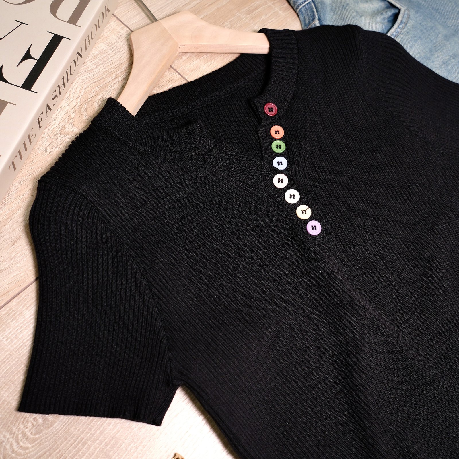 Áo Len Gân Cổ Tròn Nút Nhiều Màu Tay Ngắn Croptop Dáng Ôm Đi Chơi Du Lịch - Ảnh 8