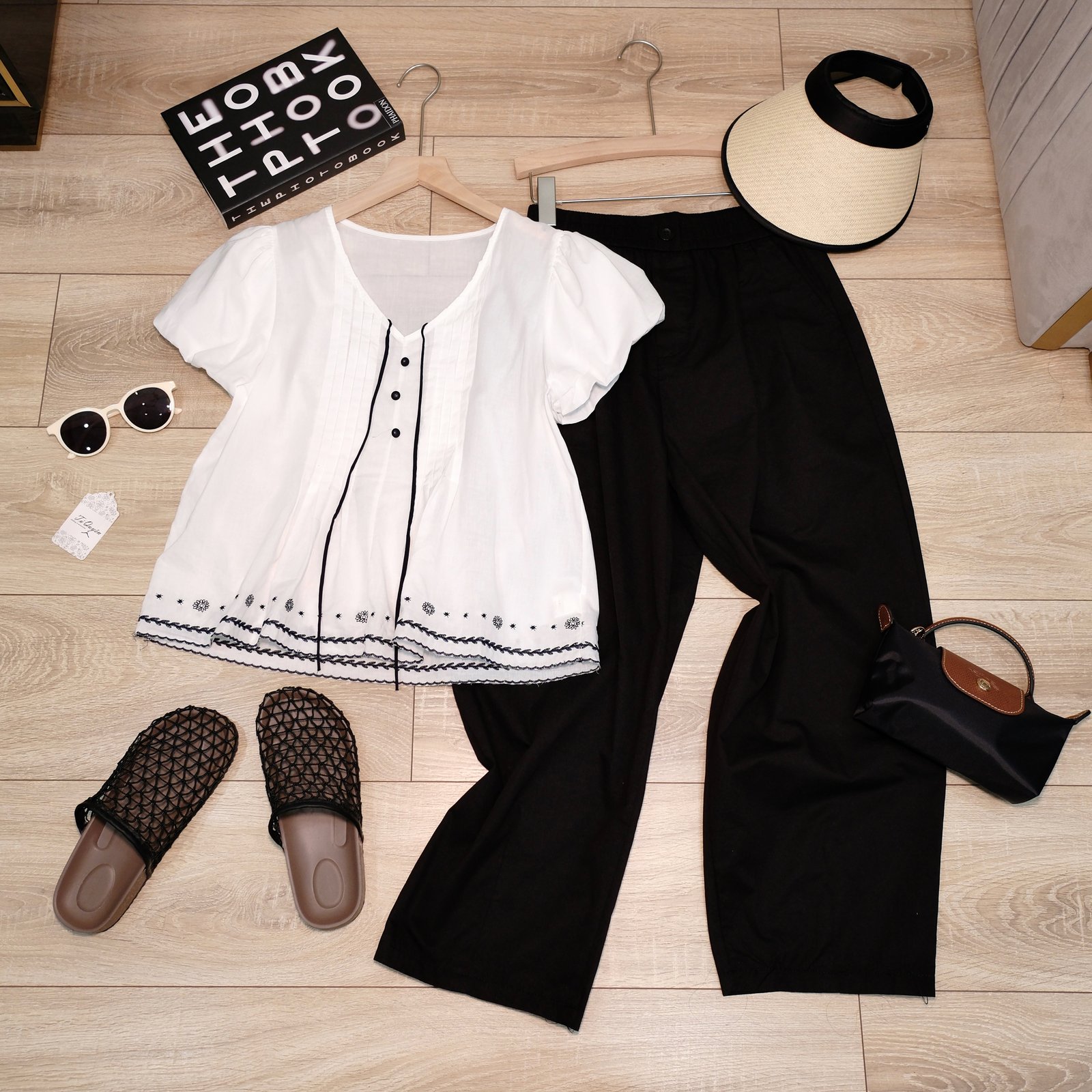 Áo Sơ Mi Cổ V Tay Ngắn Thêu Hoa Nữ Tính - Thích Hợp Đi Chơi, Chất Liệu Thô Thoáng Mát - Ảnh 2