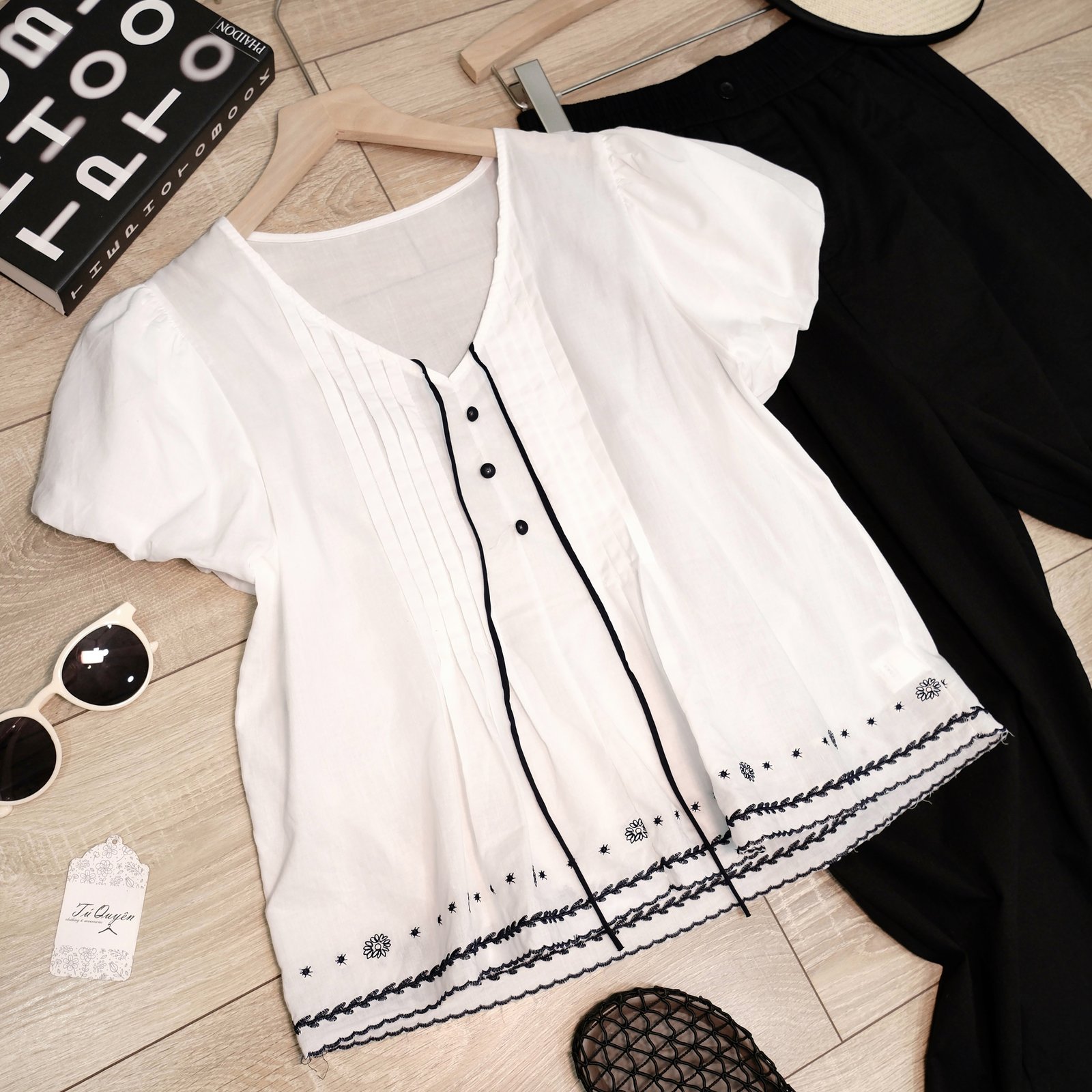 Áo Sơ Mi Cổ V Tay Ngắn Thêu Hoa Nữ Tính - Thích Hợp Đi Chơi, Chất Liệu Thô Thoáng Mát - Ảnh 4