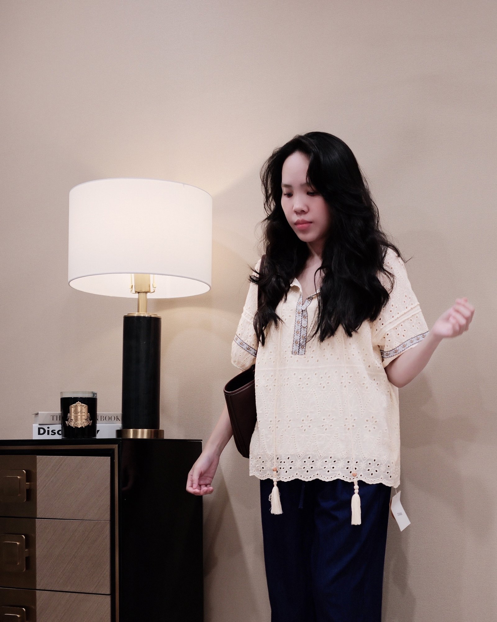 Áo Sơ Mi Nữ Thô Ren Cổ Tròn Thêu Hoa Tay Ngắn - Phong Cách Thanh Lịch - Ảnh 5