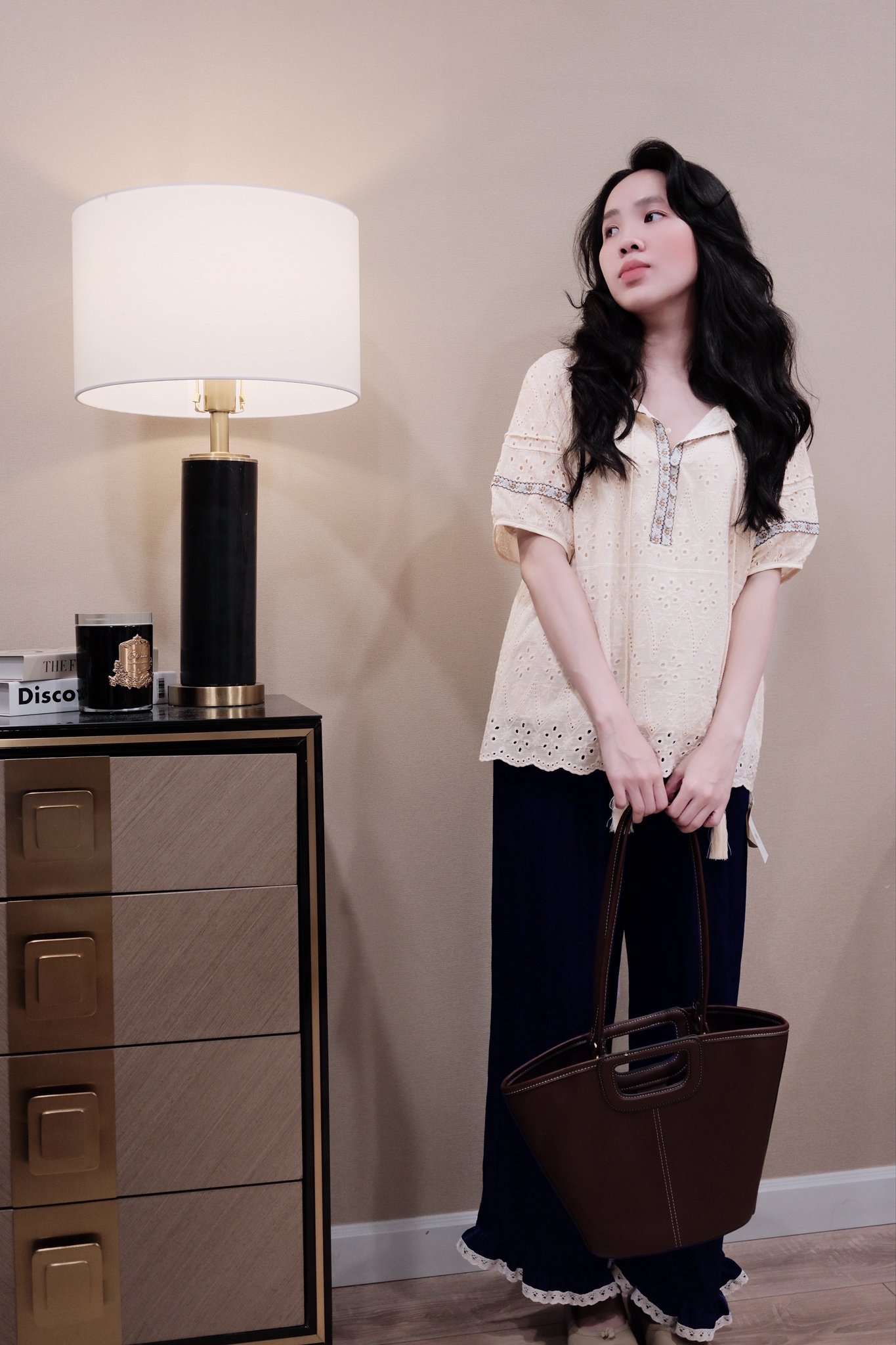 Áo Sơ Mi Nữ Thô Ren Cổ Tròn Thêu Hoa Tay Ngắn - Phong Cách Thanh Lịch - Ảnh 4