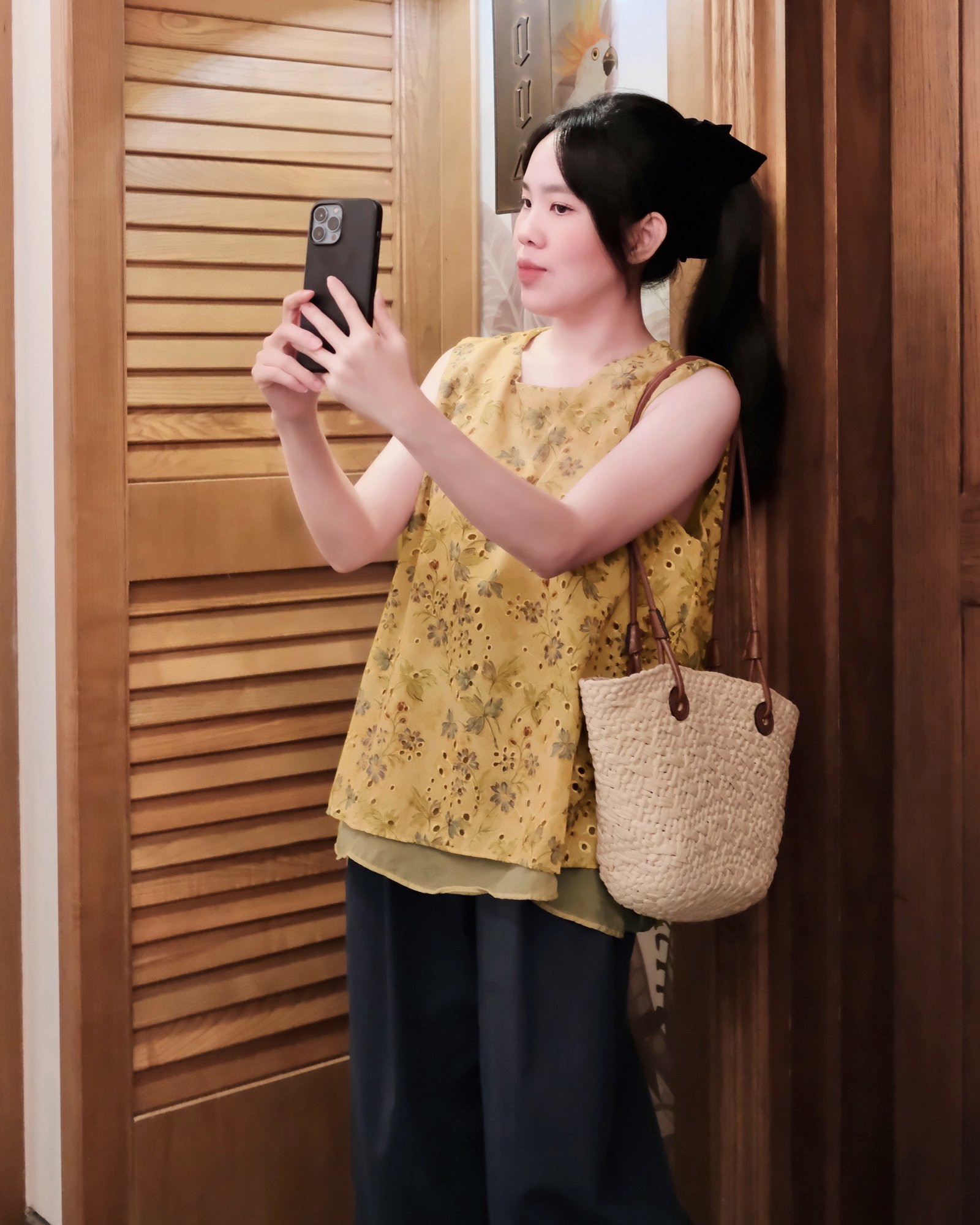 Áo Sơ Mi Hoa Cổ Tròn Sát Nách Lót Voan Thô Đi Chơi Du Lịch - Ảnh 5