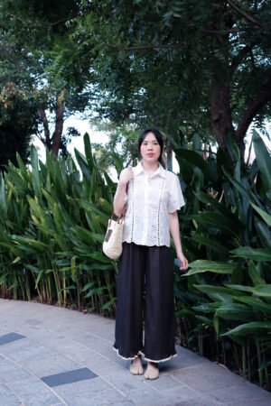 Áo Sơ Mi Nữ Ren Đục Lỗ Tay Ngắn Cúc Dọc Phong Cách Thanh Lịch