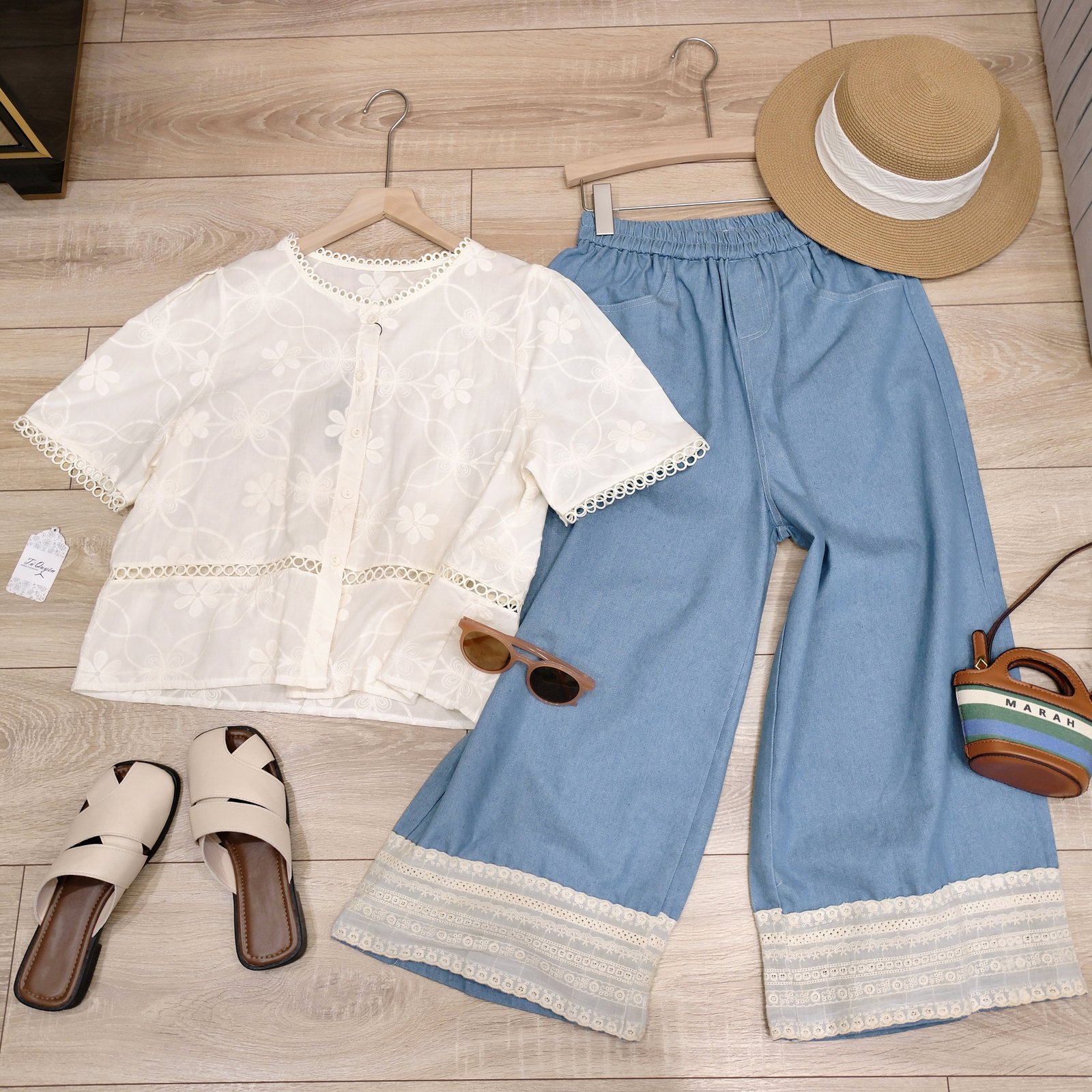 "Áo Sơ Mi Thô Ren Cổ Tròn Nút Dọc Tay Ngắn Hoa Văn | Thanh lịch, thoáng mát, phù hợp đi làm, du lịch" - Ảnh 4