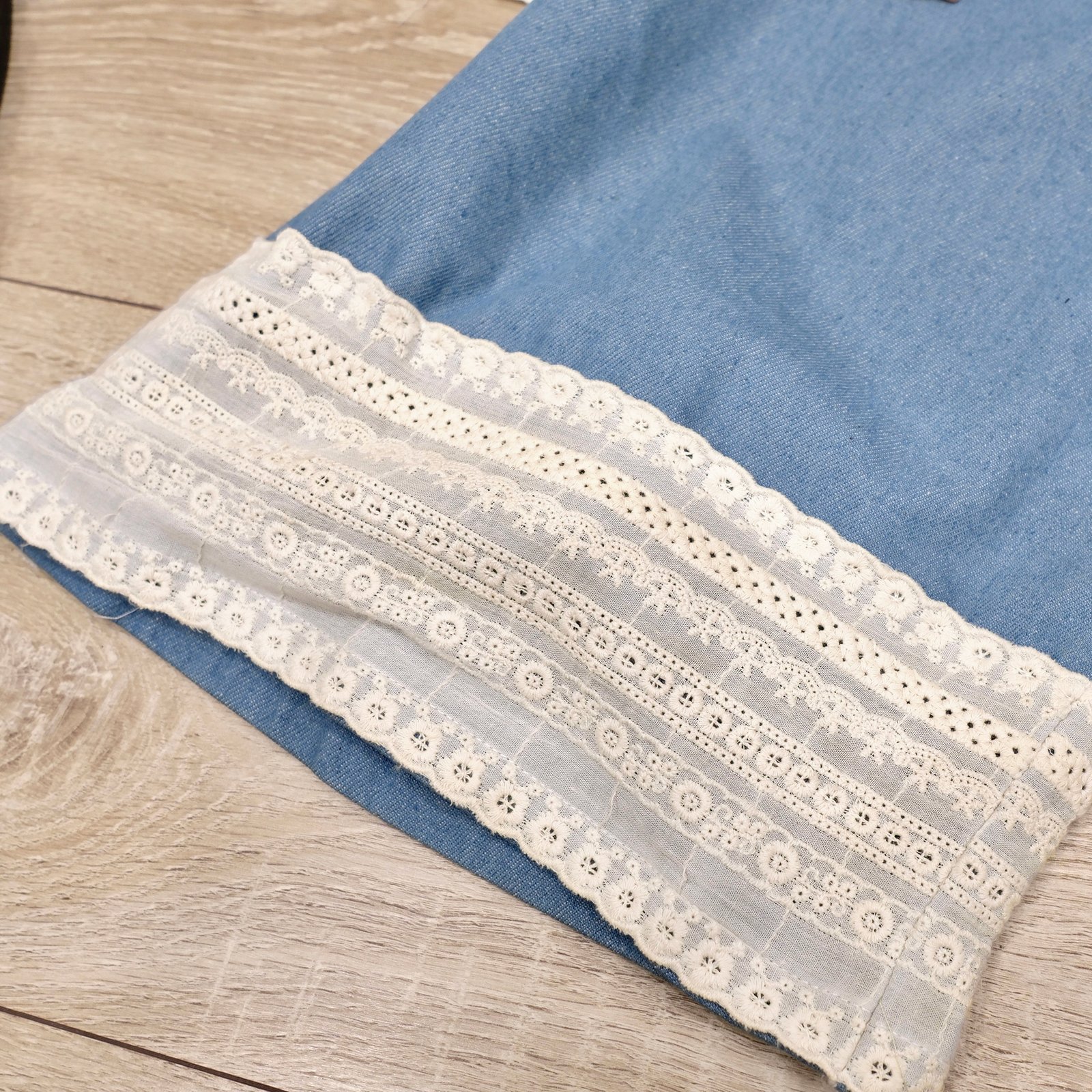 "Áo Sơ Mi Thô Ren Cổ Tròn Nút Dọc Tay Ngắn Hoa Văn | Thanh lịch, thoáng mát, phù hợp đi làm, du lịch" - Ảnh 5