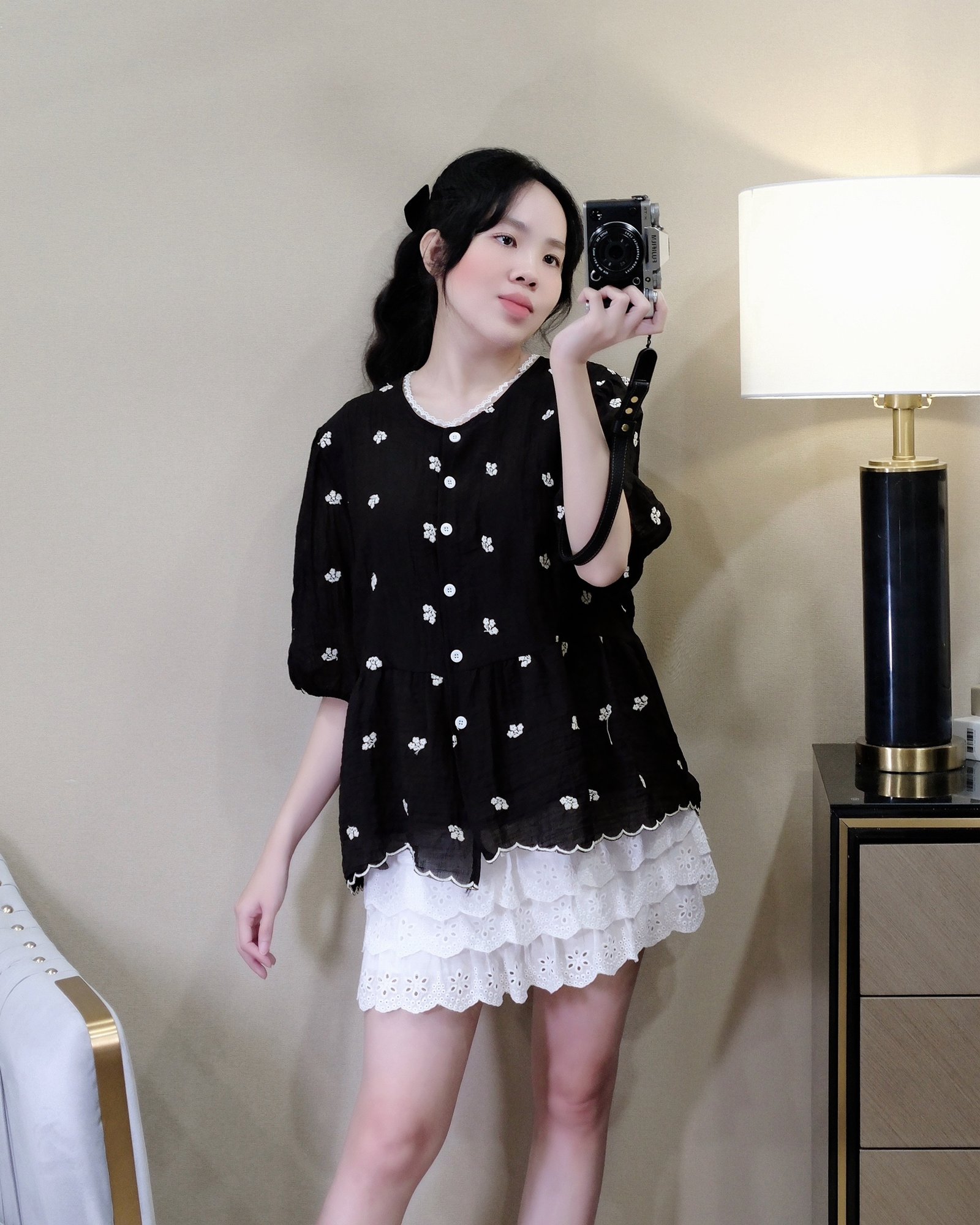 Áo Sơ Mi Voan Thêu Hoa Cổ Tròn Nút Dọc Tay Ngắn Bo Chun - Thiết Kế Thanh Lịch, Chất Liệu Thoáng Mát - Ảnh 3